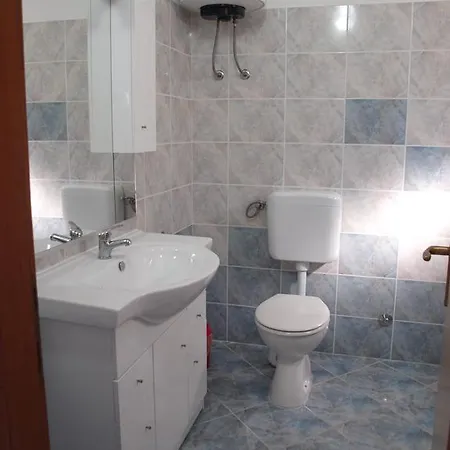 Basina Beach Apartman *