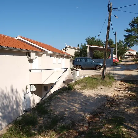 Basina Beach Vrboska